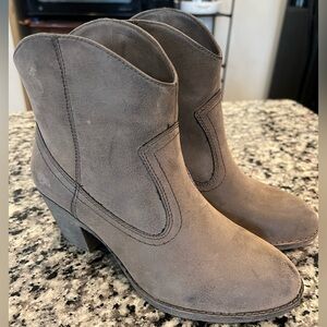 Rocket Dog Womens Soundoff Boots Womens Sz 7.5 Slip On Western